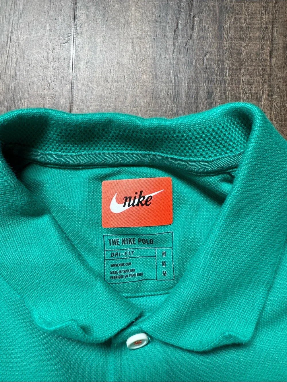 Nike men green